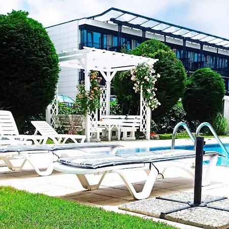Nancy Sea Escape - Pool & Sea View Appartement Sveti Vlas