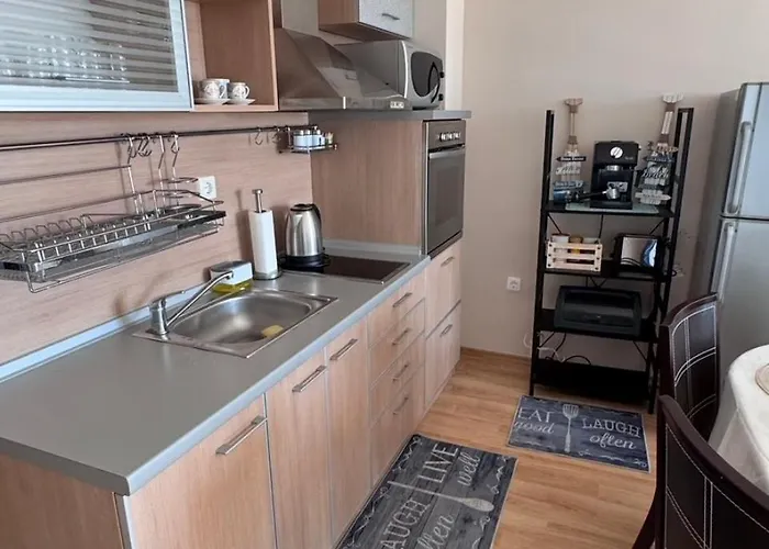 Nancy Sea View Апартамент Свети Влас