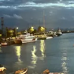 Nancy Sea Escape - Pool & Sea View דירה