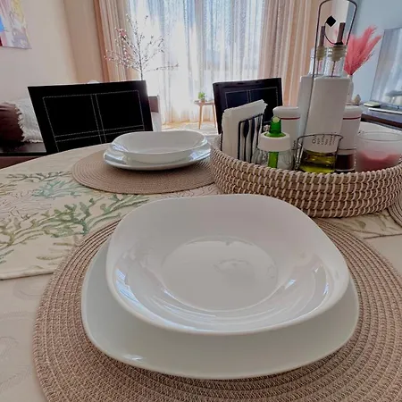 Nancy Sea View * سفيتي فلاس
